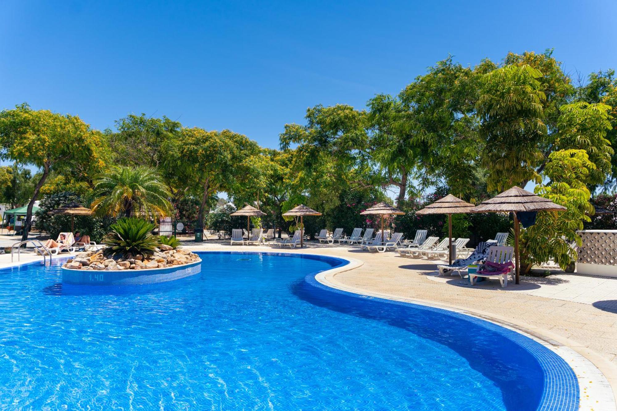 Kampaoh Tavira Hotell Exteriör bild